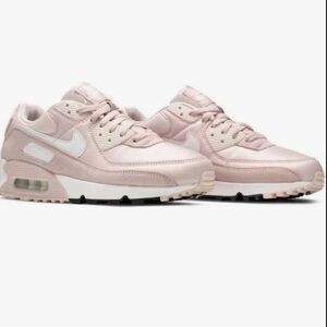 Nike Air Max 90 Soft Pink Sneakers